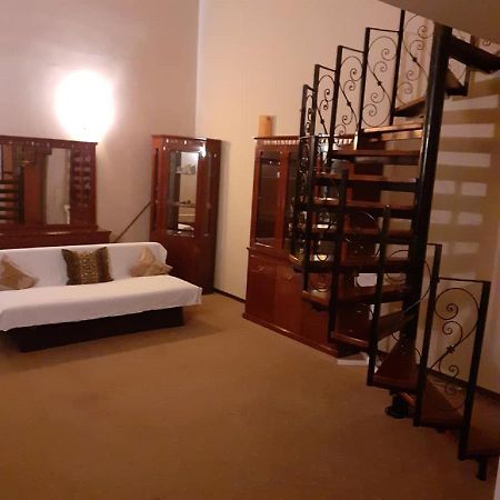 אראד Hotel Lexus - Fost Cosmin מראה חיצוני תמונה